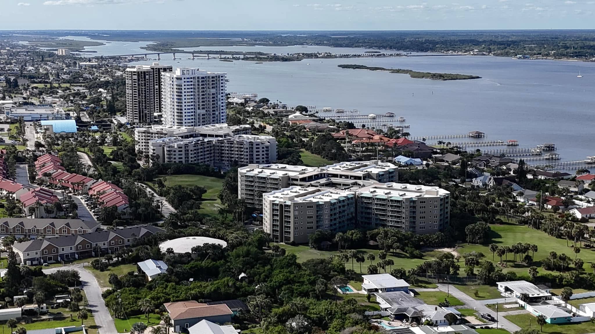 Additional Condo Watch services available for Oceans Cloverleaf Condominiums and other Daytona Beach condos. Oceans Cloverleaf Condominiums in Daytona Beach, where Daytona Home Watch offers expert additional condo care services.