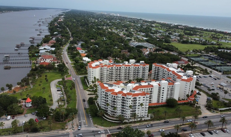Reliable Condo Watch for Ormond Heritage and other coastal properties in Ormond Beach. Aerial view of Ormond Heritage Condominiums in Ormond Beach, protected by Daytona Home Watch’s expert condo services.