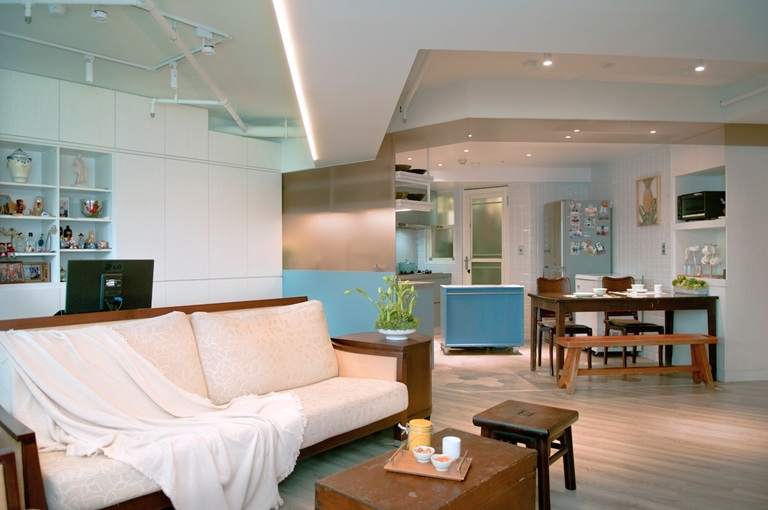 From the warmth of a tidy room to the reassurance of a safe, functional home, our visits protect health, comfort, and independence. We look after the details that matter most, so seniors and families alike can feel confident knowing the home is always cared for. Clean, secure senior home interior representing the comfort and safety our home watch service helps maintain